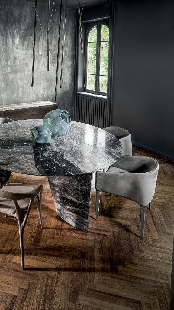 Zagg Chair