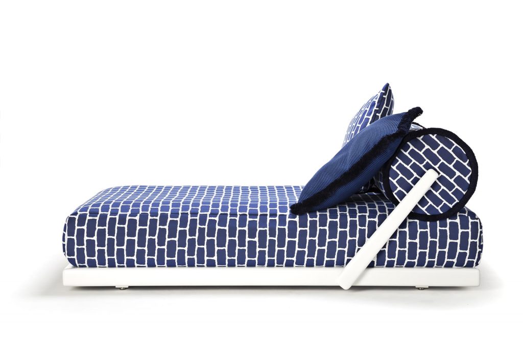 Ext_Sunset_Roll_Bed_003