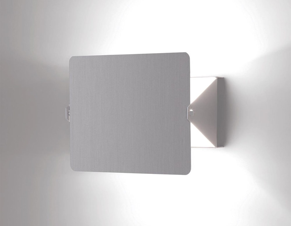 diffuser made of aluminum and metal base in a white tone in an white bavkground