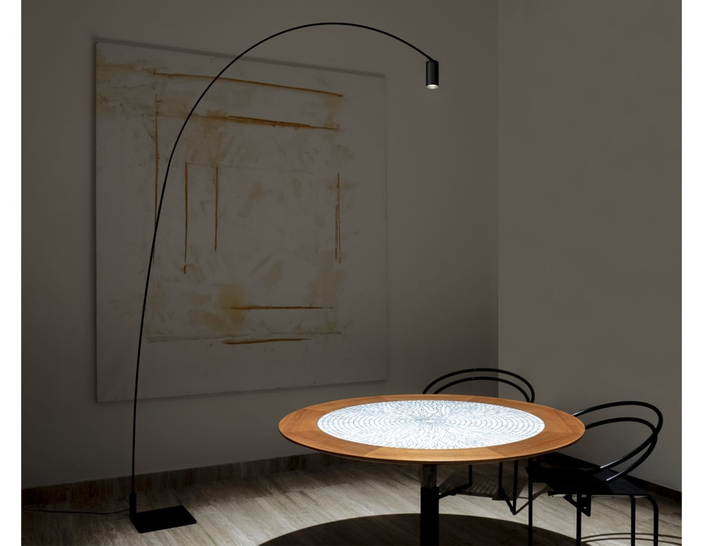 Cylinder shaped floor lamp with long and modifiable base