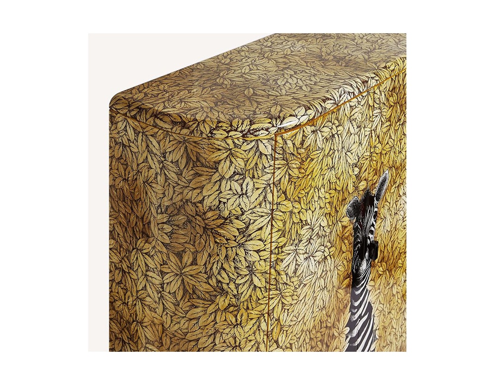 Curved cabinet Zebra
