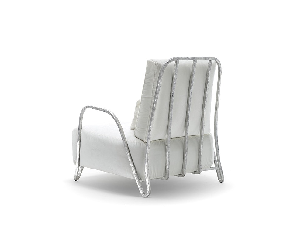 Represents a fusion of traditional techniques with modern outdoor design
