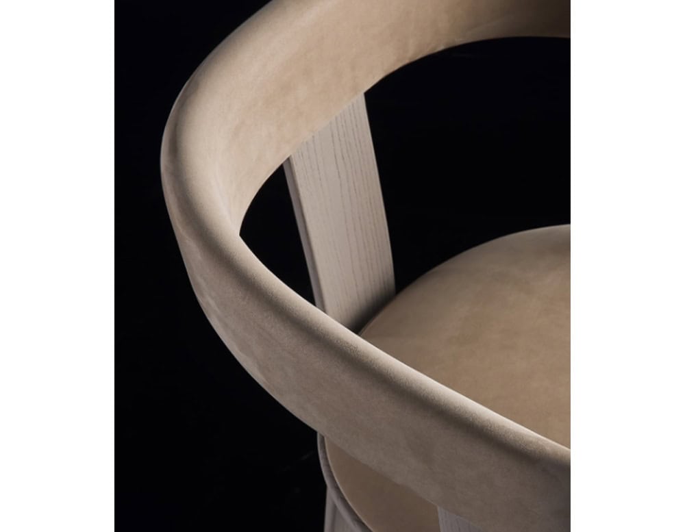 Hen_Noce_Chair_Disp_004