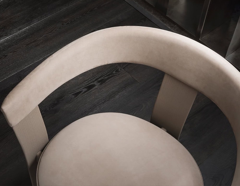 Hen_Noce_Chair_Disp_005