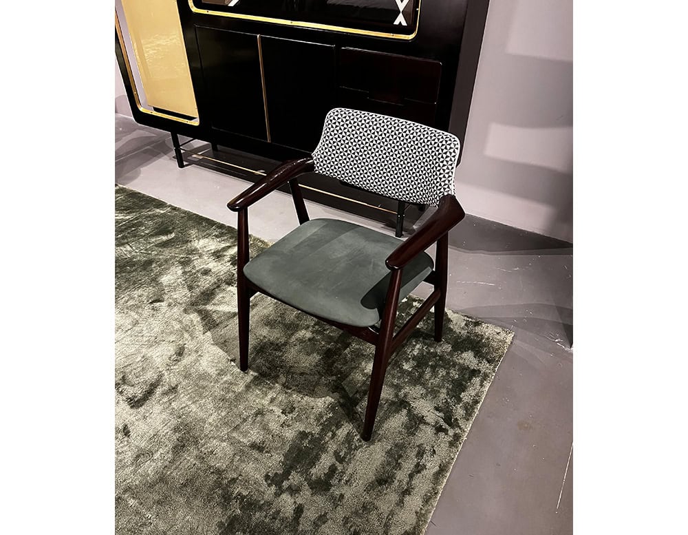 disp_Bax_Unique_Armchair_001