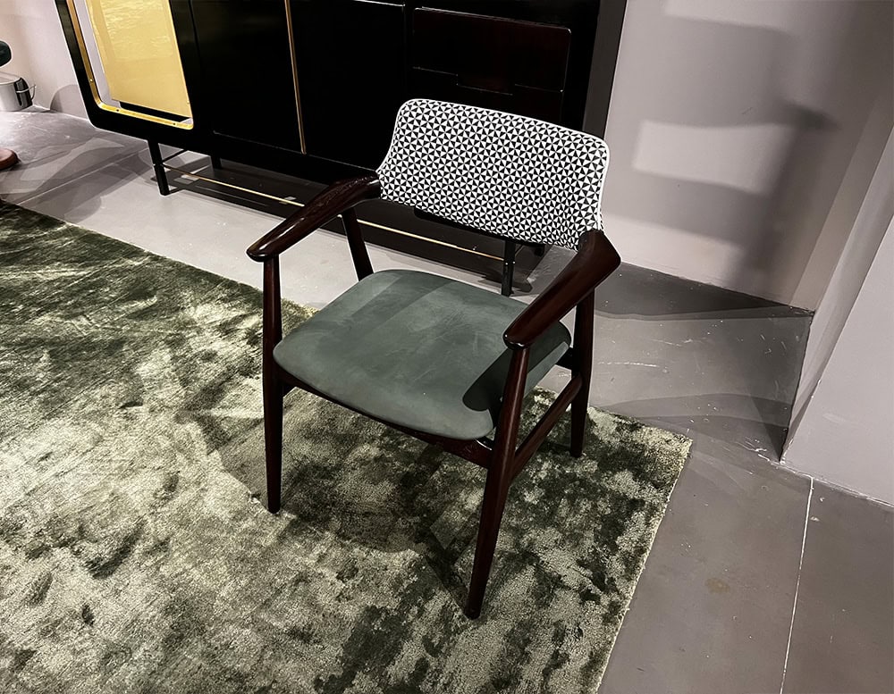 disp_Bax_Unique_Armchair_002
