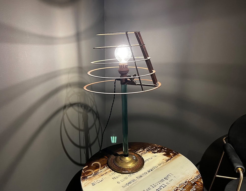disp_Bax_Unique_Table_Lamp_002