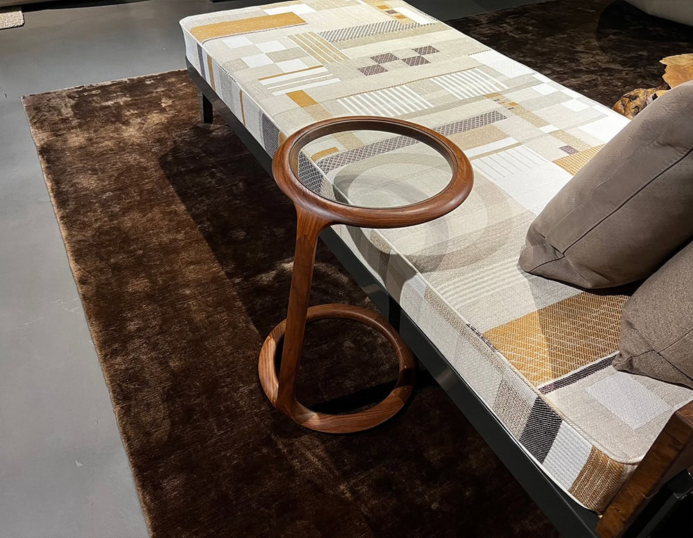 disp_Cec_Beside_You_Side_Table_004