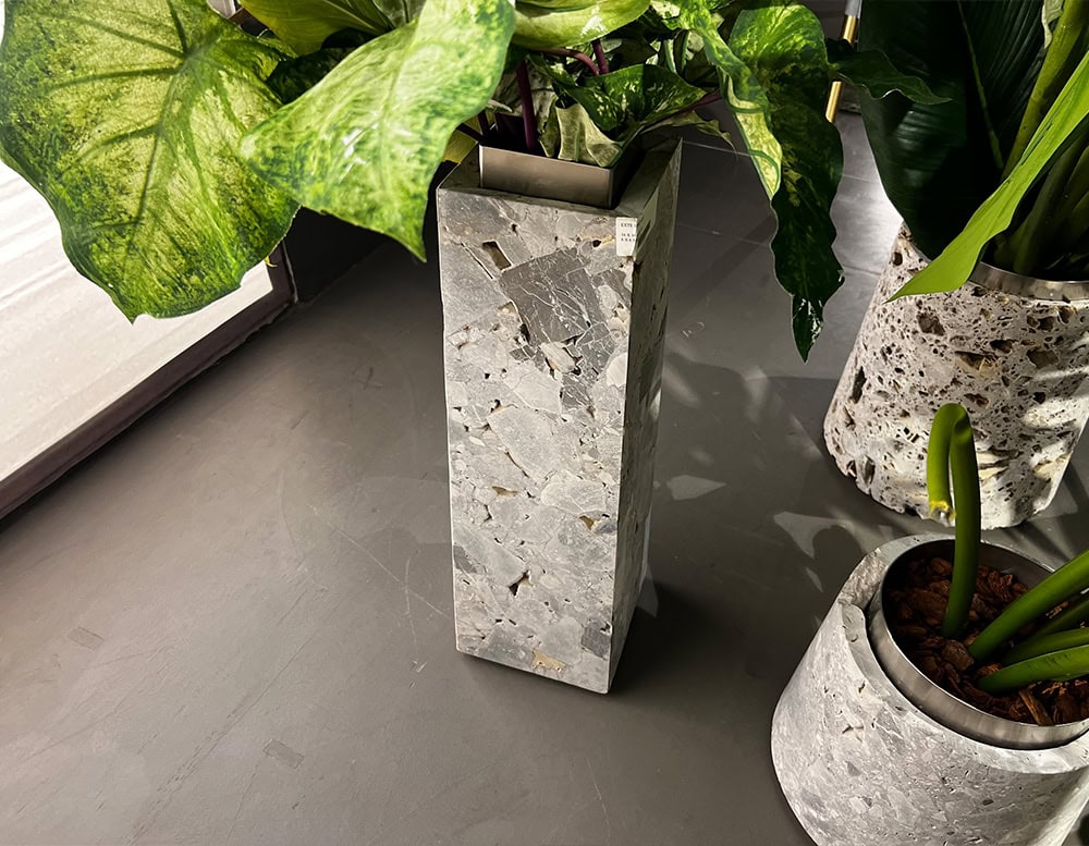 disp_Ext_10th_Vase_C_Accessories_002