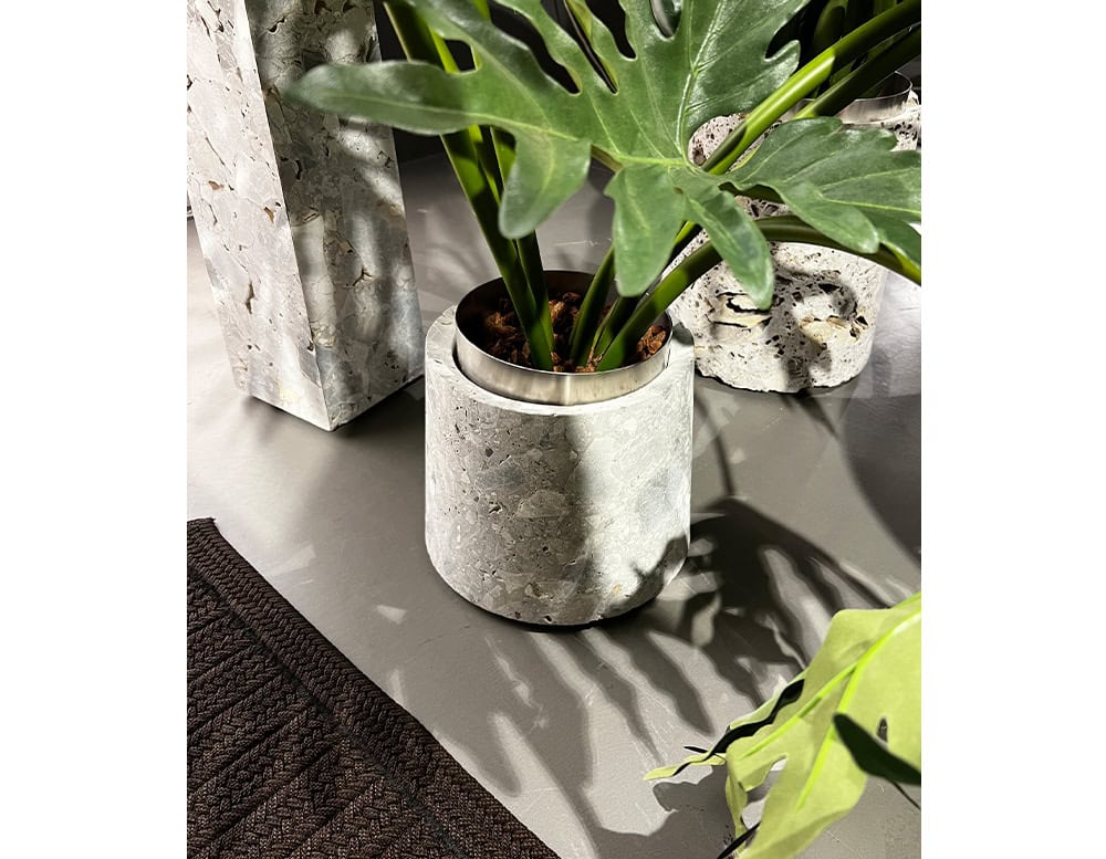 disp_Ext_10th_Vase_D_Accessories_001