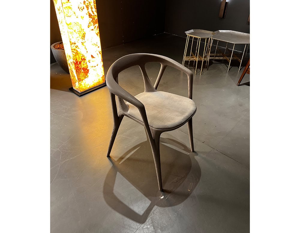 disp_Hen_Savanna_Dining_Chair_001
