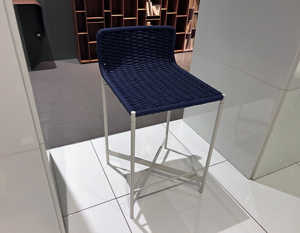 disp_Len_Heron_Outdoor_Stool_002