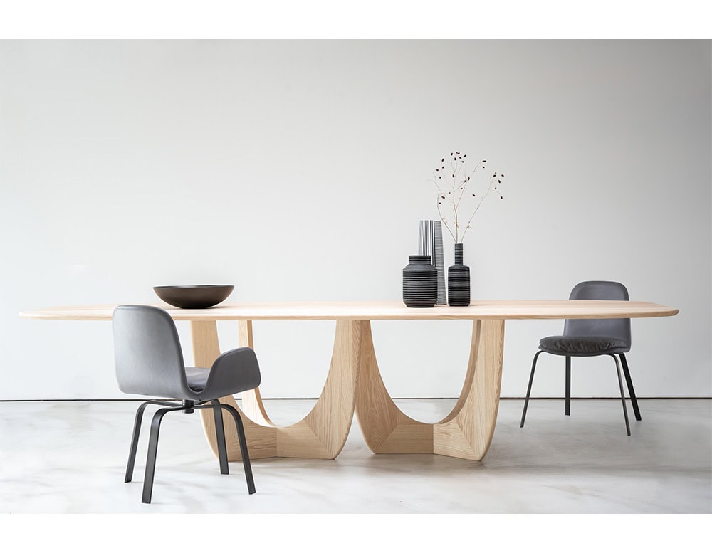 W13_More_Cala_Dining_Table_003