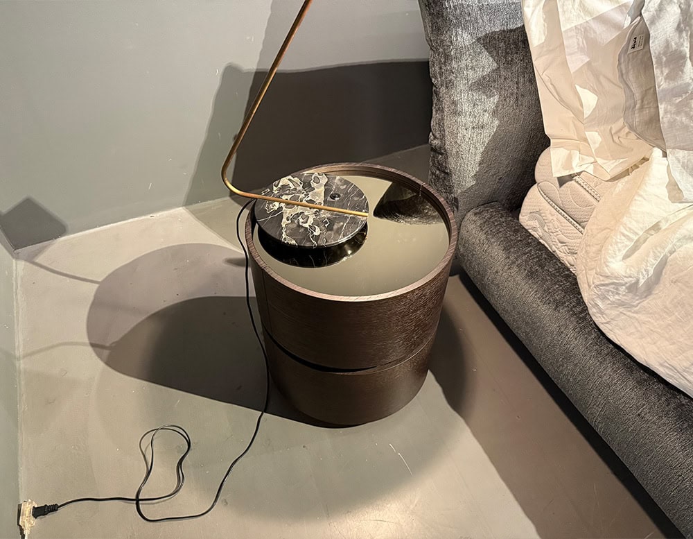 disp_Pia_Dedalo_Nightstand_002